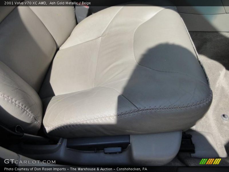 Ash Gold Metallic / Beige 2001 Volvo V70 XC AWD