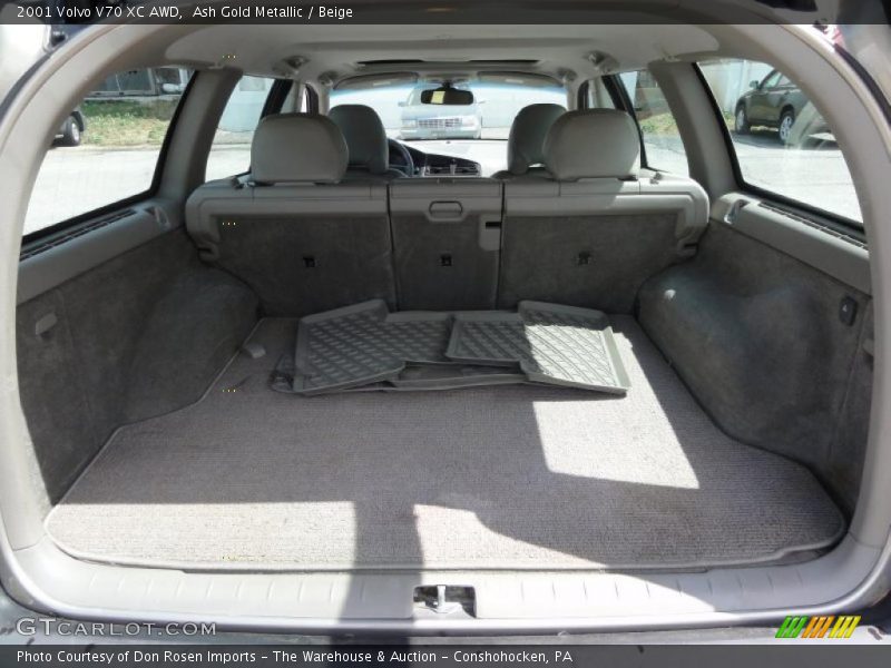 Ash Gold Metallic / Beige 2001 Volvo V70 XC AWD