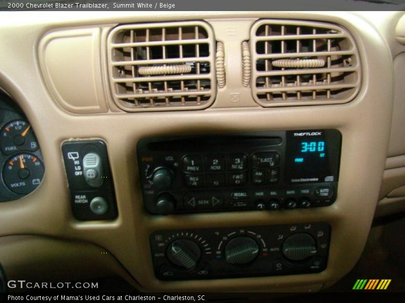 Summit White / Beige 2000 Chevrolet Blazer Trailblazer