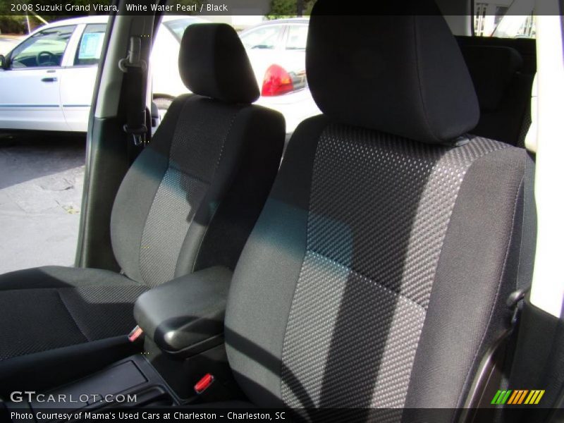 White Water Pearl / Black 2008 Suzuki Grand Vitara