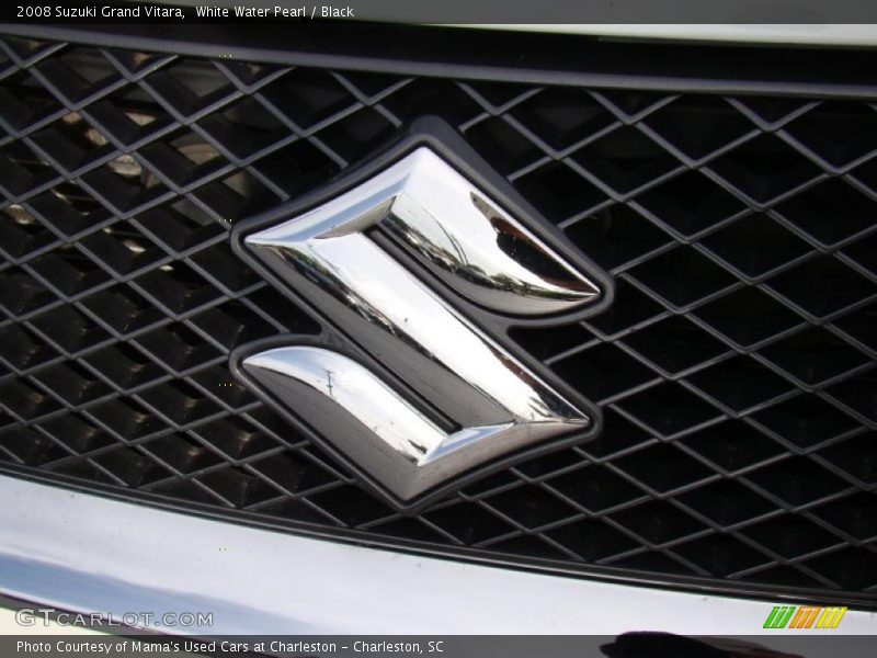 White Water Pearl / Black 2008 Suzuki Grand Vitara
