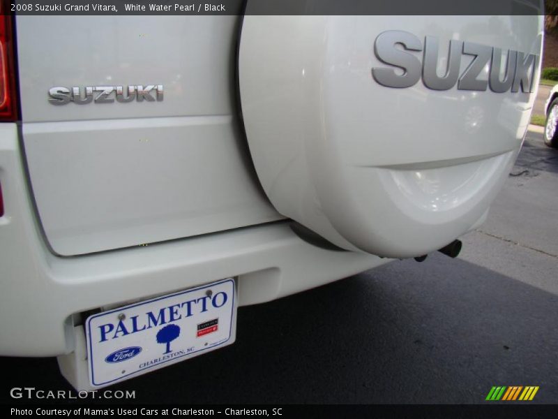 White Water Pearl / Black 2008 Suzuki Grand Vitara