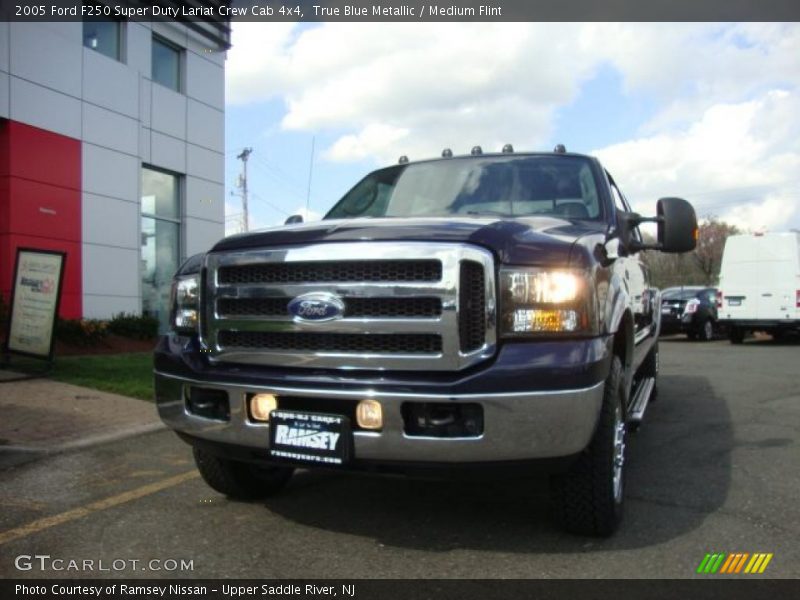 True Blue Metallic / Medium Flint 2005 Ford F250 Super Duty Lariat Crew Cab 4x4