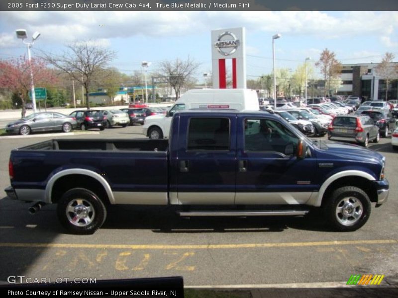 True Blue Metallic / Medium Flint 2005 Ford F250 Super Duty Lariat Crew Cab 4x4