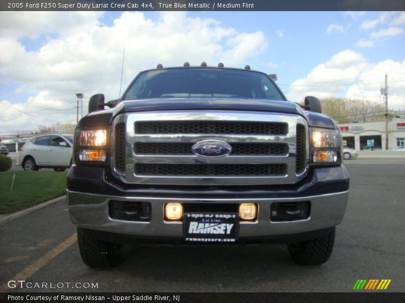 True Blue Metallic / Medium Flint 2005 Ford F250 Super Duty Lariat Crew Cab 4x4