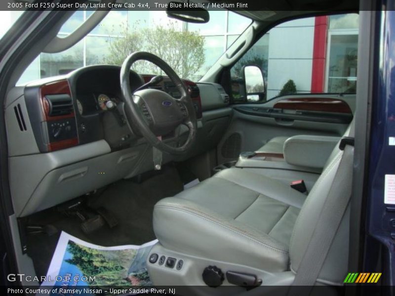 True Blue Metallic / Medium Flint 2005 Ford F250 Super Duty Lariat Crew Cab 4x4