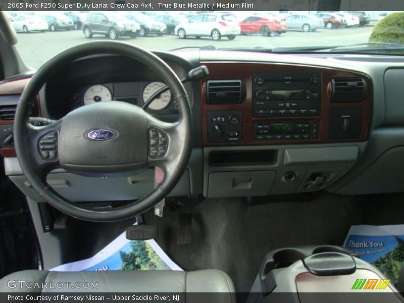 True Blue Metallic / Medium Flint 2005 Ford F250 Super Duty Lariat Crew Cab 4x4