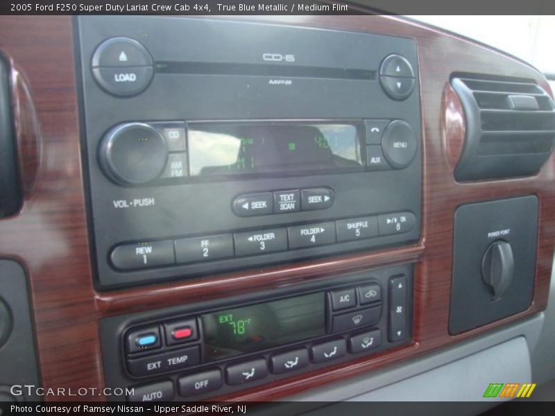 True Blue Metallic / Medium Flint 2005 Ford F250 Super Duty Lariat Crew Cab 4x4