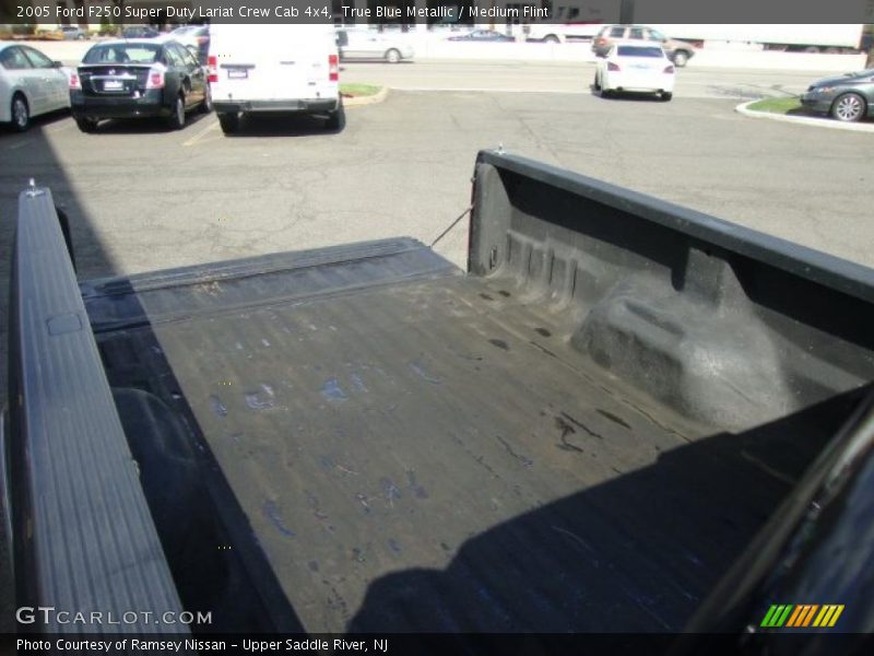 True Blue Metallic / Medium Flint 2005 Ford F250 Super Duty Lariat Crew Cab 4x4