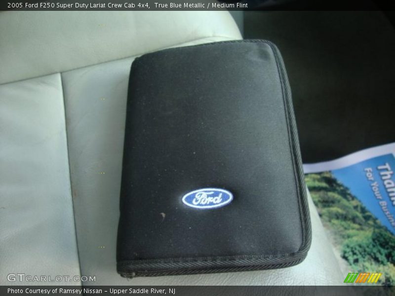 True Blue Metallic / Medium Flint 2005 Ford F250 Super Duty Lariat Crew Cab 4x4