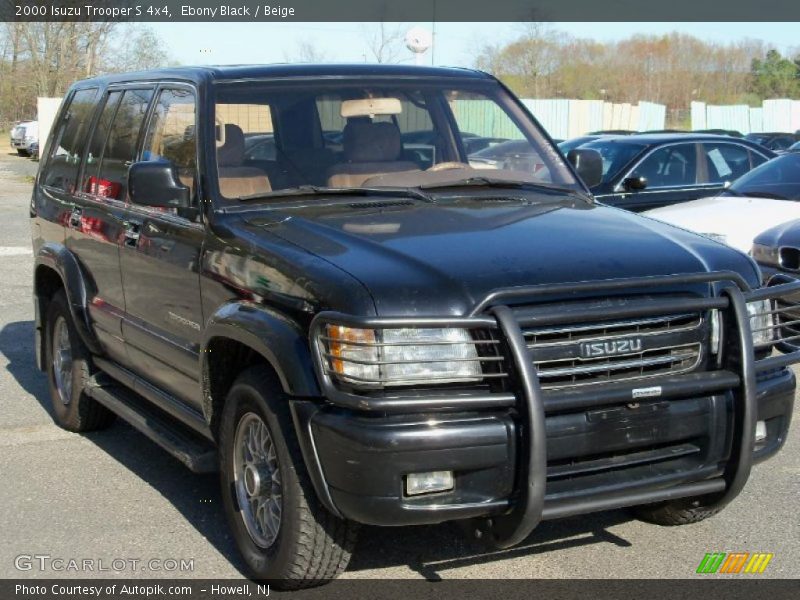 Ebony Black / Beige 2000 Isuzu Trooper S 4x4