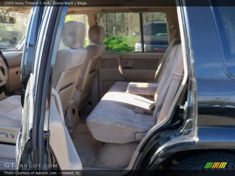 Ebony Black / Beige 2000 Isuzu Trooper S 4x4