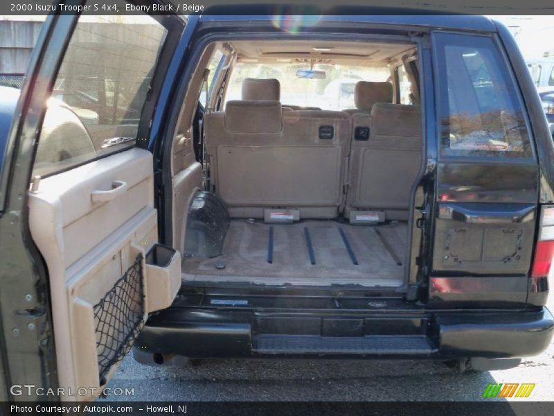  2000 Trooper S 4x4 Trunk