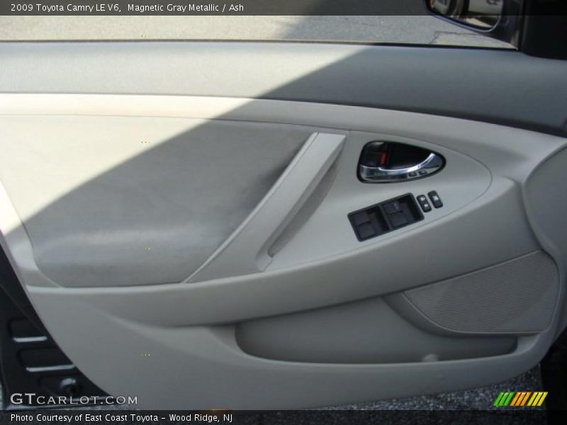 Magnetic Gray Metallic / Ash 2009 Toyota Camry LE V6