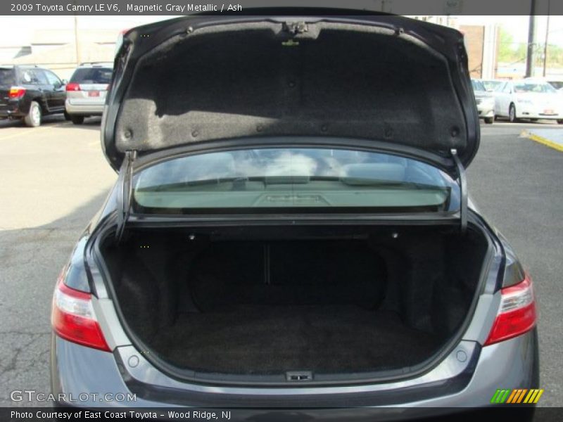 Magnetic Gray Metallic / Ash 2009 Toyota Camry LE V6