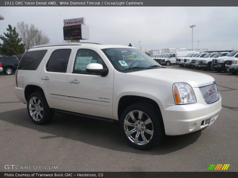 White Diamond Tintcoat / Cocoa/Light Cashmere 2011 GMC Yukon Denali AWD