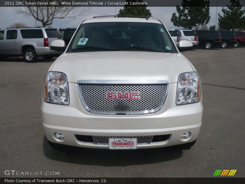 White Diamond Tintcoat / Cocoa/Light Cashmere 2011 GMC Yukon Denali AWD