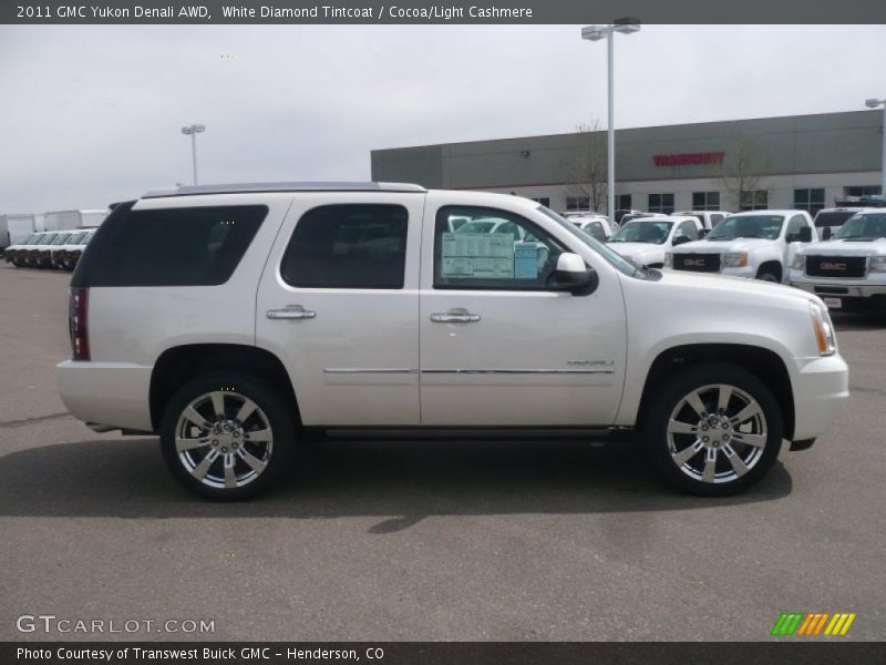 White Diamond Tintcoat / Cocoa/Light Cashmere 2011 GMC Yukon Denali AWD