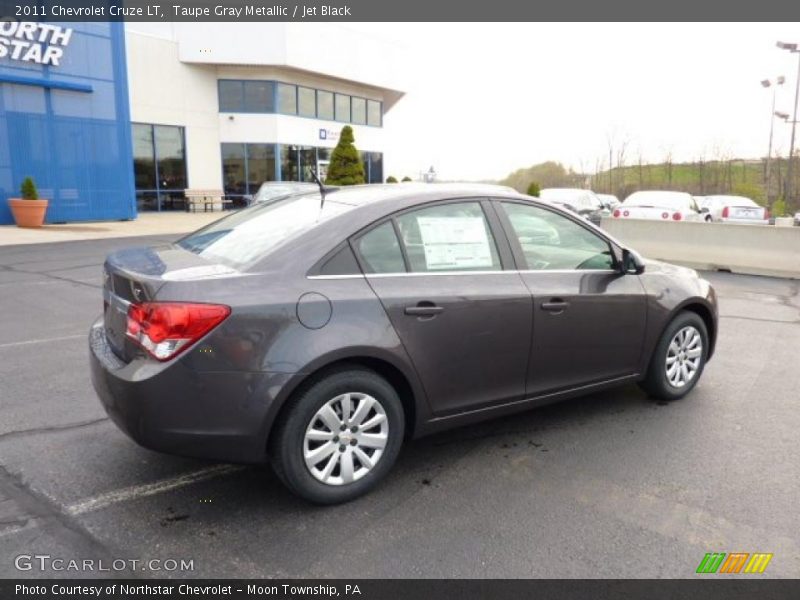 Taupe Gray Metallic / Jet Black 2011 Chevrolet Cruze LT
