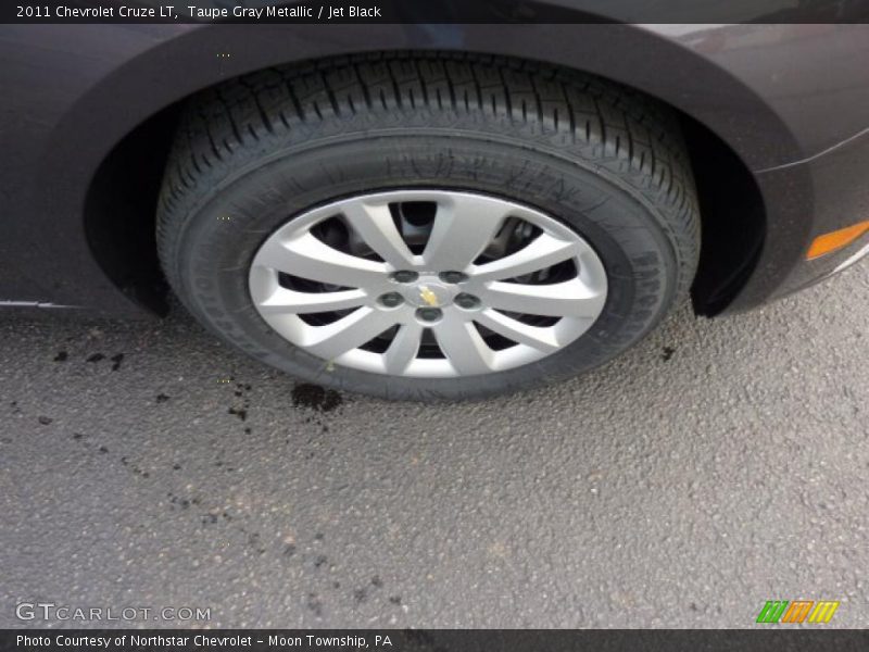 Taupe Gray Metallic / Jet Black 2011 Chevrolet Cruze LT
