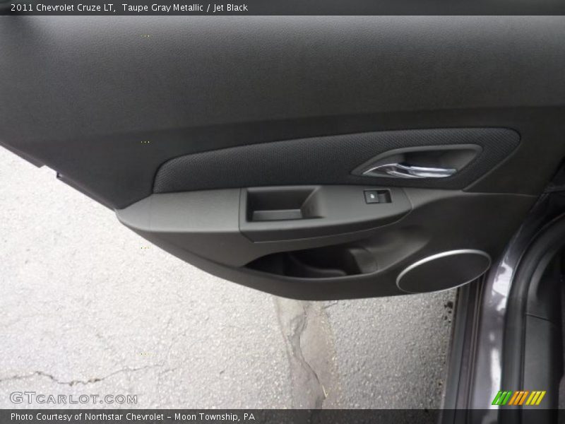 Taupe Gray Metallic / Jet Black 2011 Chevrolet Cruze LT
