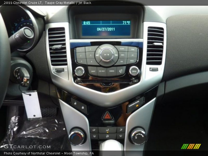 Taupe Gray Metallic / Jet Black 2011 Chevrolet Cruze LT