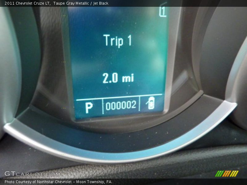 Taupe Gray Metallic / Jet Black 2011 Chevrolet Cruze LT