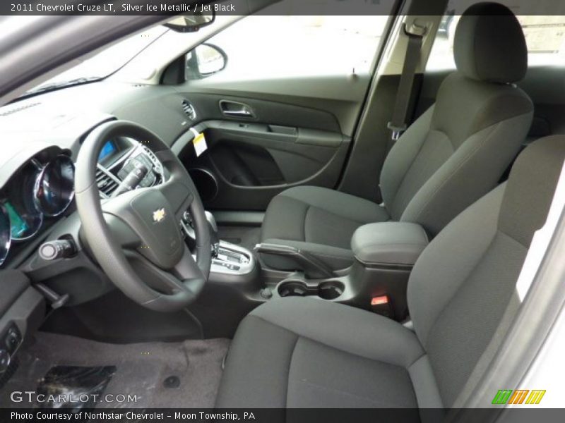 Silver Ice Metallic / Jet Black 2011 Chevrolet Cruze LT