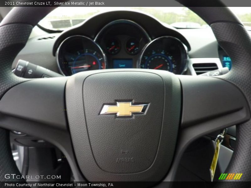 Silver Ice Metallic / Jet Black 2011 Chevrolet Cruze LT