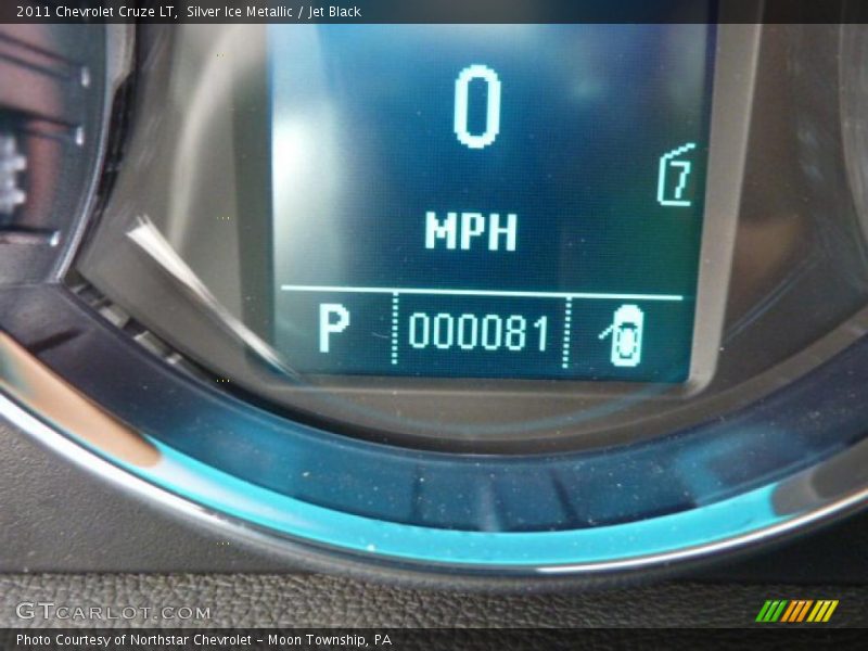 Silver Ice Metallic / Jet Black 2011 Chevrolet Cruze LT
