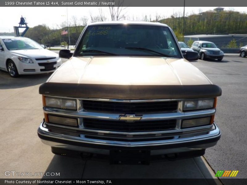 Sunset Gold Metallic / Neutral 1999 Chevrolet Tahoe LS 4x4