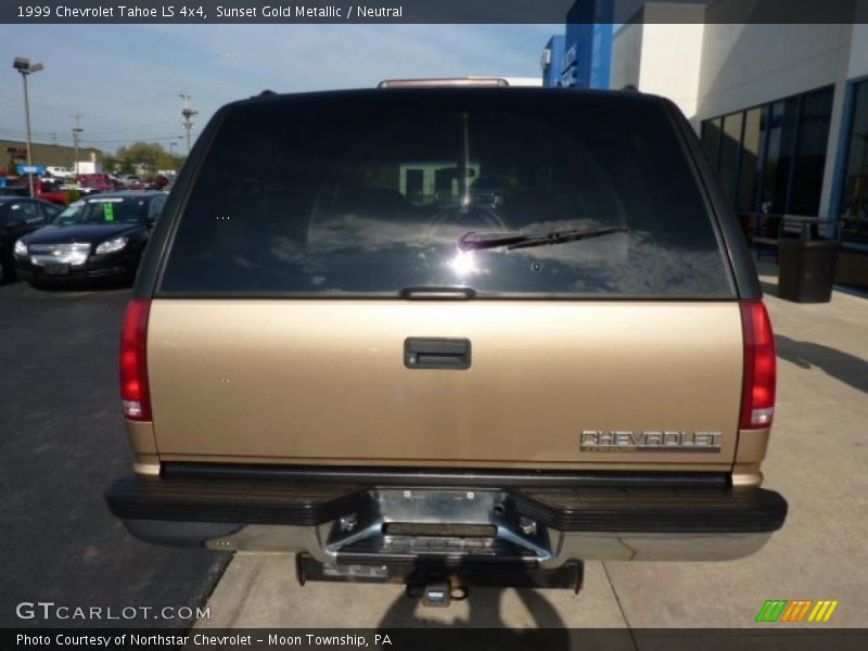 Sunset Gold Metallic / Neutral 1999 Chevrolet Tahoe LS 4x4
