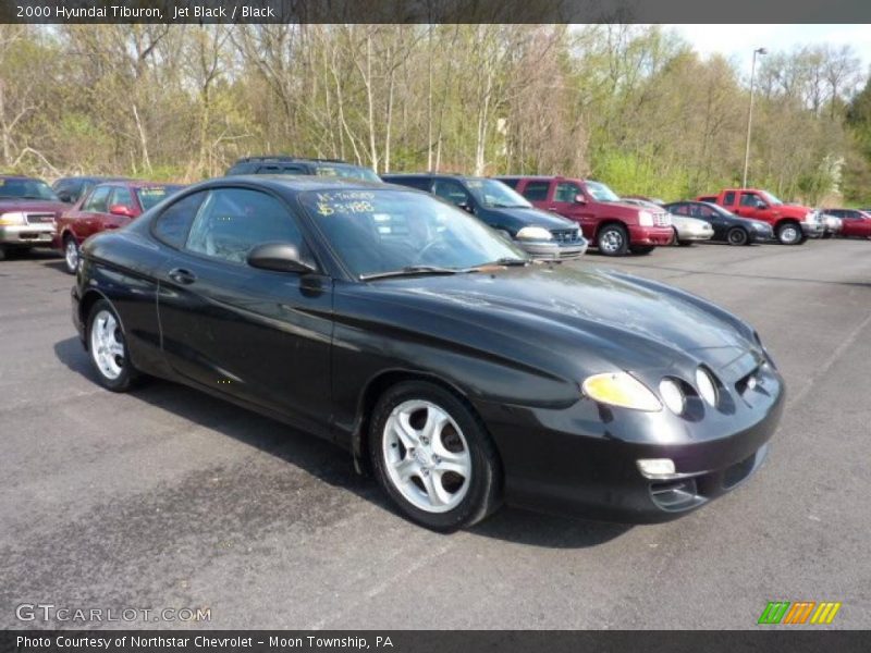 Front 3/4 View of 2000 Tiburon 