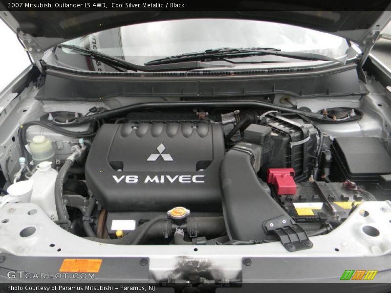 Cool Silver Metallic / Black 2007 Mitsubishi Outlander LS 4WD