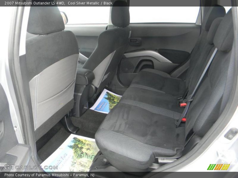 Cool Silver Metallic / Black 2007 Mitsubishi Outlander LS 4WD