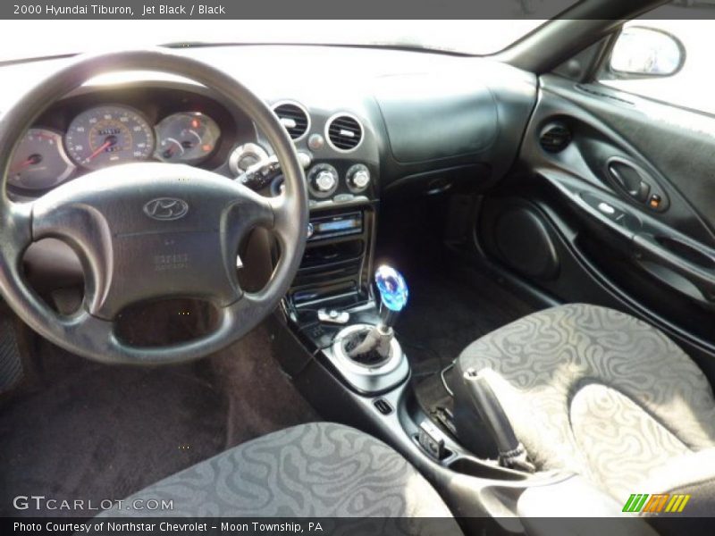 Black Interior - 2000 Tiburon  