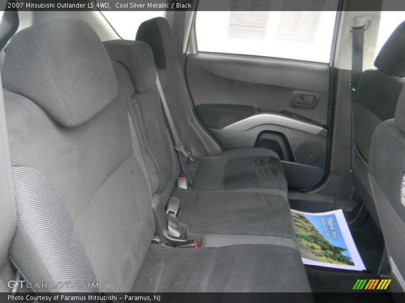 Cool Silver Metallic / Black 2007 Mitsubishi Outlander LS 4WD