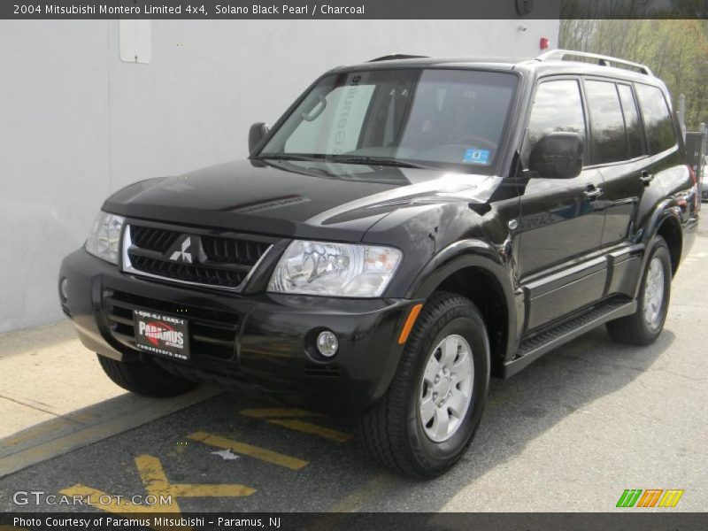Solano Black Pearl / Charcoal 2004 Mitsubishi Montero Limited 4x4