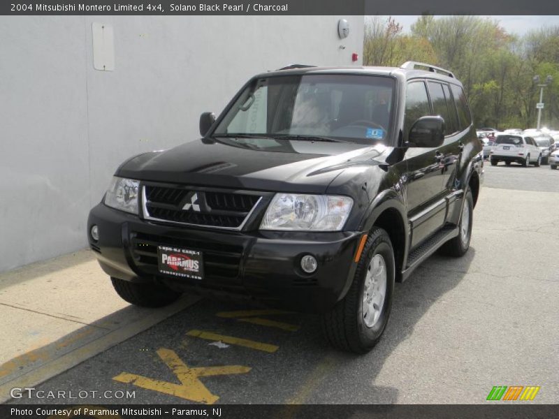 Solano Black Pearl / Charcoal 2004 Mitsubishi Montero Limited 4x4