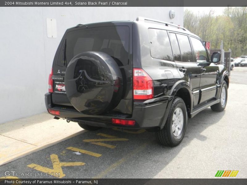 Solano Black Pearl / Charcoal 2004 Mitsubishi Montero Limited 4x4