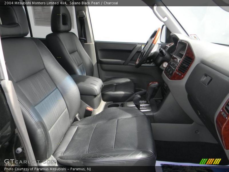 Solano Black Pearl / Charcoal 2004 Mitsubishi Montero Limited 4x4