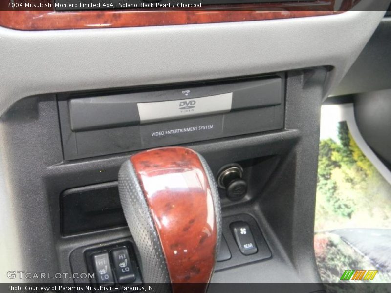 Solano Black Pearl / Charcoal 2004 Mitsubishi Montero Limited 4x4