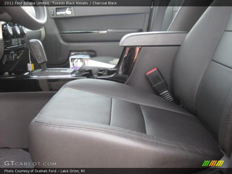 Tuxedo Black Metallic / Charcoal Black 2011 Ford Escape Limited