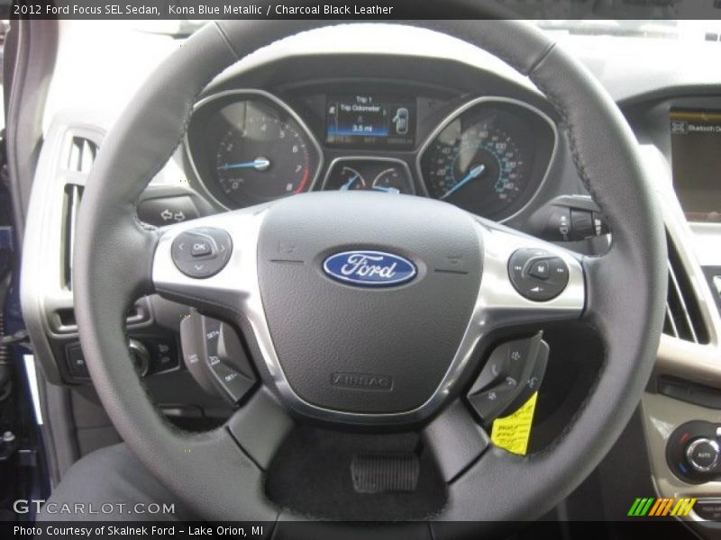  2012 Focus SEL Sedan Steering Wheel