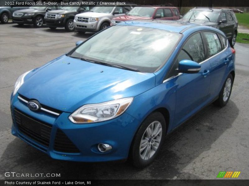 Front 3/4 View of 2012 Focus SEL 5-Door