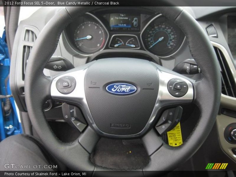  2012 Focus SEL 5-Door Steering Wheel