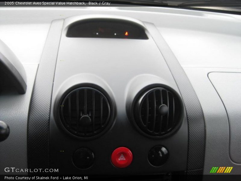 Black / Gray 2005 Chevrolet Aveo Special Value Hatchback