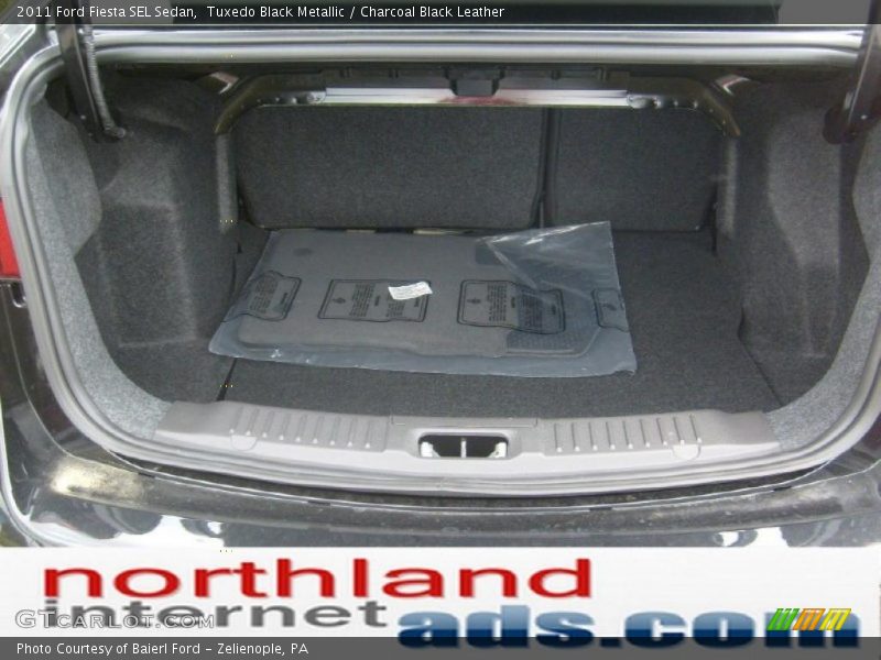 Tuxedo Black Metallic / Charcoal Black Leather 2011 Ford Fiesta SEL Sedan