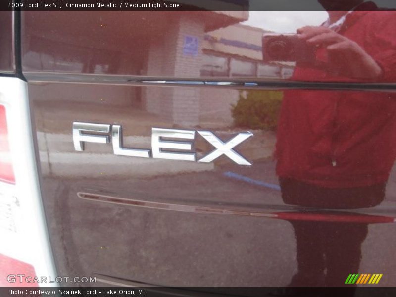 Cinnamon Metallic / Medium Light Stone 2009 Ford Flex SE