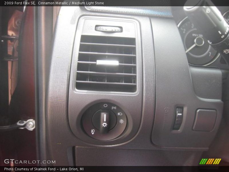 Cinnamon Metallic / Medium Light Stone 2009 Ford Flex SE